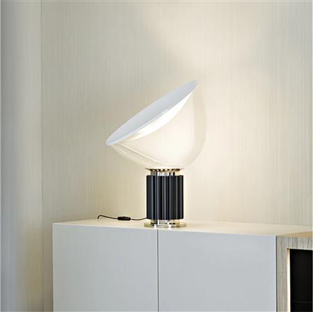 Taccia Small lampara de mesa Flos