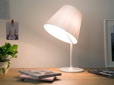 Melampo Tavolo lámpara de mesa Led E27 Artemide